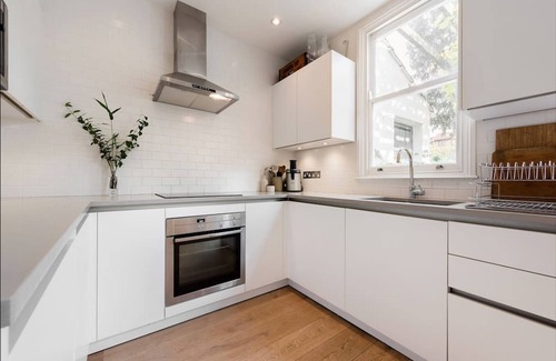 Dudden Hill House | Lovely, 4 bed Victorian house in North West London - Family friendly, sleeps 7