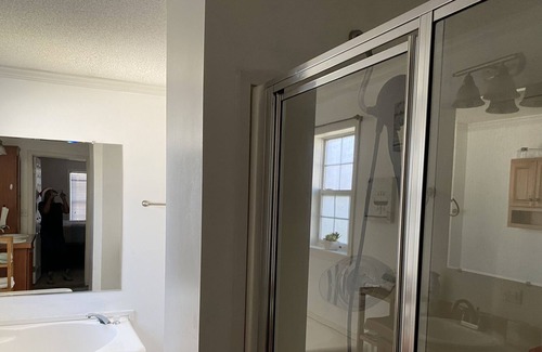 Virginia Beach House | Lovely 4-bedroom open concept home 8mins from oceanfront