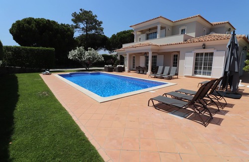 Vale do Garrao Villa | Lovely 4 bedroom Villa with Private Pool (heatable) in Varandas do Lago