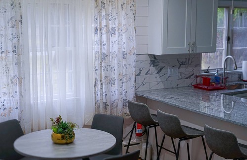 Westside Norwich House | Lovely 5br in Norwich brand new renovated with spacious yard