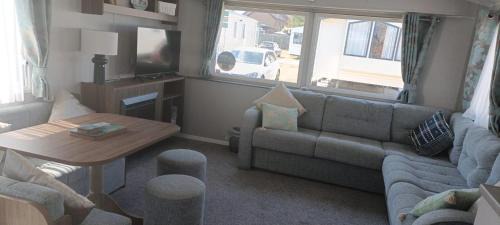 Hopton on Sea Other | Lovely 8 Berth Caravan In Norfolk At Haven Hopton Holiday Park Ref 80055T