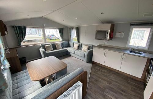 Hopton on Sea Other | Lovely 8 Berth Caravan In Norfolk At Haven Hopton Holiday Park Ref 80055T