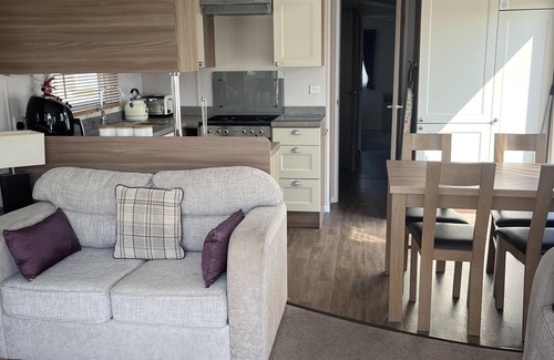 Caister-on-Sea House | Lovely 8 berth caravan with large decking area in Caister, Norfolk ref 65055EB
