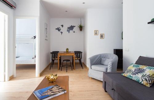 El Camp de l'Arpa del Clot Apartment | Lovely and Convenient Sagrada Familia Apartment