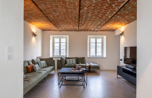 Costigliole d'Asti Villa | Lovely apartment in villa for 8 guests with A/C, WIFI, pool, TV, terrace, panoramic view and par...