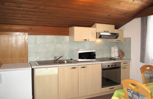 St. Valentin auf der Haide Apartment | Lovely apartment for 6 guests with WIFI, TV, balcony and pets allowed