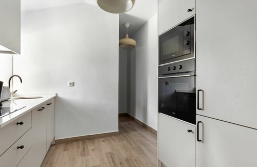 Sao Martinho Villa | Lovely apartment in villa for 7 people with pool, WIFI, A/C, TV, terrace and parking