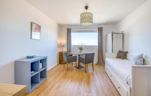 Le Chateau-d'Oleron Apartment | Lovely Apartment In Le Château-D'oléron