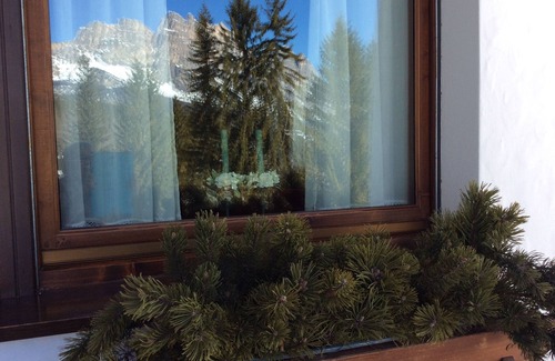 Cortina d'Ampezzo Apartment | Lovely apartment with stunning views of the Dolomites