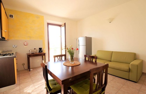 Massa Marittima Villa | Lovely apartment in villa for 4 guests with WIFI, pool, TV, terrace, pets allowed and parking