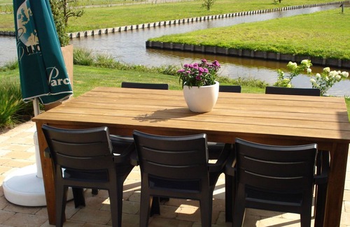 Starnmeer House | Lovely apartment in villa for 6 guests with WIFI, TV, terrace and parking