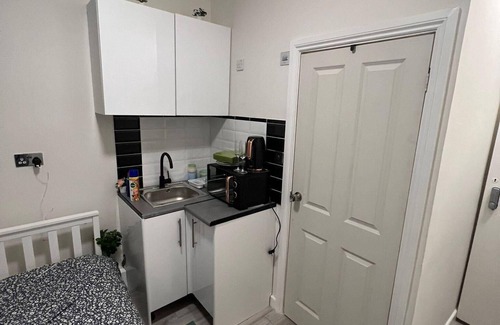 Acton Apartment | Lovely Apartment Close to Acton Central Station