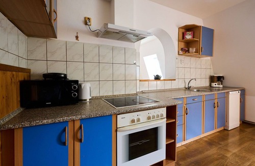 Desna Villa | Lovely apartment in villa for 5 people with pool, WIFI and TV