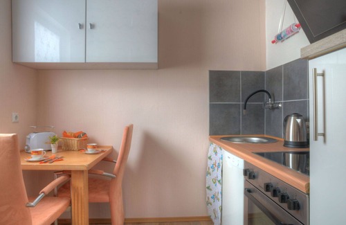 Bromskirchen Apartment | Lovely apartment for 2 people with WIFI, TV, balcony, pets allowed, panoramic view and parking