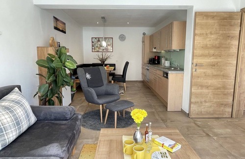 Oberau Apartment | Lovely apartment for 4 guests with WIFI, TV, terrace and panoramic view