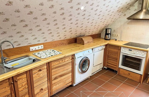 Wanna Apartment | Lovely apartment for 3 people with WIFI, hot tub, TV, balcony, panoramic view and parking