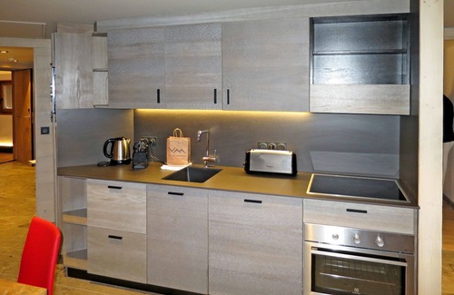 Val-d'Isere Apartment | Lovely apartment for 4 guests with WIFI, hot tub, pool, TV, balcony and parking