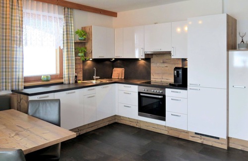 Emberg Apartment | Lovely apartment for 4 people with WIFI, TV and balcony