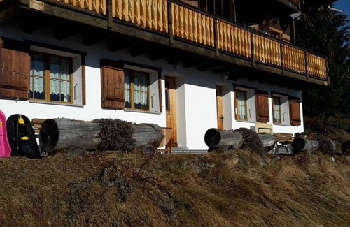 Bettmeralp Apartment | Lovely apartment for 4 guests with WIFI, TV and balcony