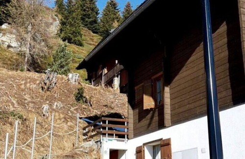 Bettmeralp Apartment | Lovely apartment for 4 guests with WIFI, TV and balcony