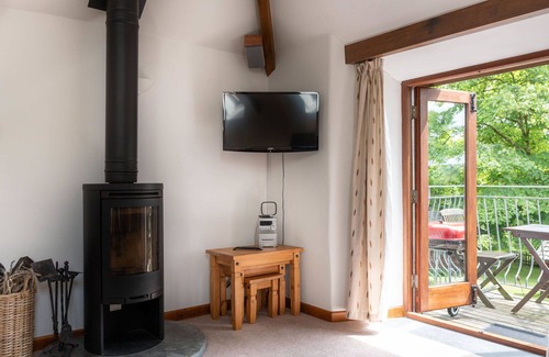 Fivelanes Apartment | Lovely apartment for 2 guests with hot tub, WIFI, TV, balcony, pets allowed and parking