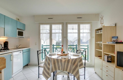 Saint-Igneuc Apartment | Lovely apartment for 4 people with WIFI, TV, balcony and pets allowed