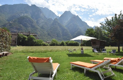 Prata Camportaccio Apartment | Lovely apartment for 5 guests with A/C, WIFI, TV, patio and pets allowed
