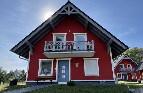 Wustrow Apartment | Lovely apartment for 6 people with WIFI, TV, terrace, pets allowed and parking