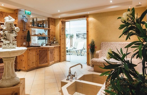 Ladis Apartment | Lovely apartment for 6 people with WIFI, TV, terrace, panoramic view and parking