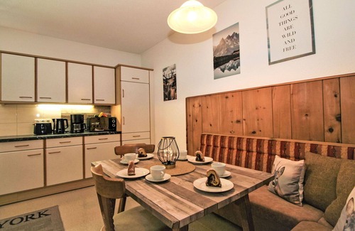 Ginzling Apartment | Lovely apartment for 5 people with balcony and pets allowed