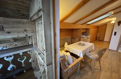 Farchant Apartment | Lovely apartment for 2 guests with WIFI, TV and balcony