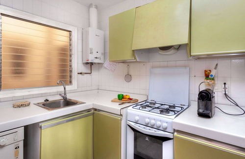 Pedrinya Apartment | Lovely apartment for 6 people with WIFI, TV and balcony