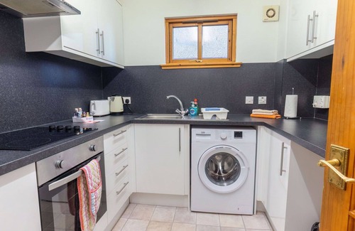 Balloch Apartment | Lovely apartment for 4 people with WIFI, TV and patio