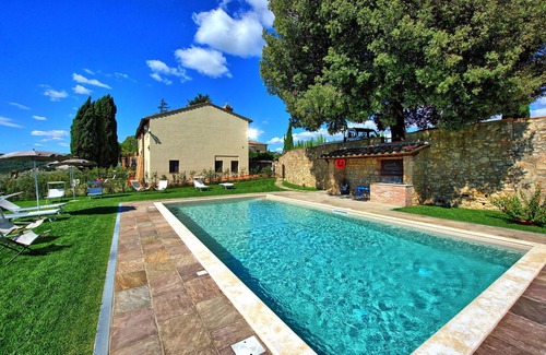 San Gimignano Apartment | Lovely apartment for 10 people with WIFI, pool, A/C and panoramic view, close to San Gimignano