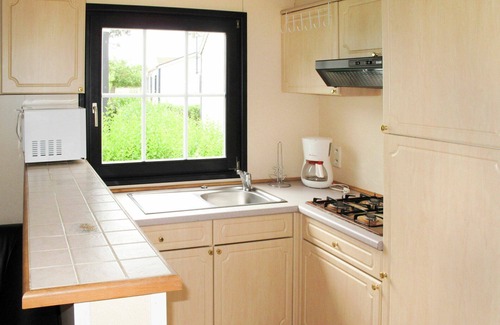 Les Cabanes de Fleury House | Lovely apartment in villa for 6 guests with WIFI, A/C, pool, TV, terrace, pets allowed and parking