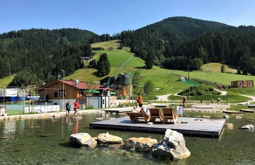 Wildschoenau Villa | Lovely apartment in villa for 4 people with WIFI, TV, balcony and parking