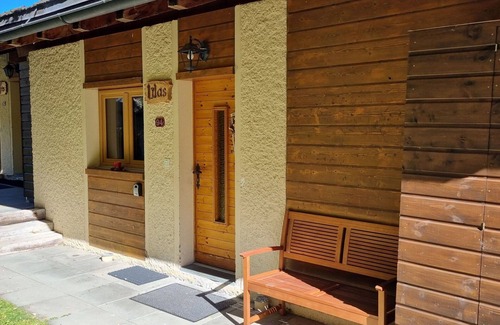 Granges House | Lovely apartment in villa for 8 guests with WIFI, TV, terrace and pets allowed