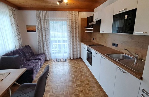 Oberwang Villa | Lovely apartment in villa for 4 people with WIFI, TV, balcony and parking
