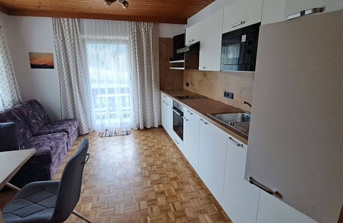 Oberwang Villa | Lovely apartment in villa for 4 people with WIFI, TV, balcony and parking
