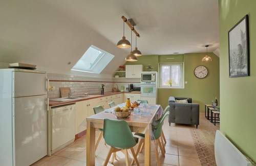 Plouhinec Villa | Lovely apartment in villa for 5 people with WIFI, TV, terrace and parking