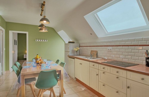 Plouhinec Villa | Lovely apartment in villa for 5 people with WIFI, TV, terrace and parking