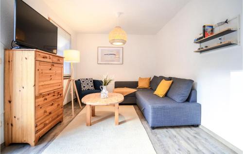 Barhoft Apartment | Lovely Apartment In Klausdorf With Wifi