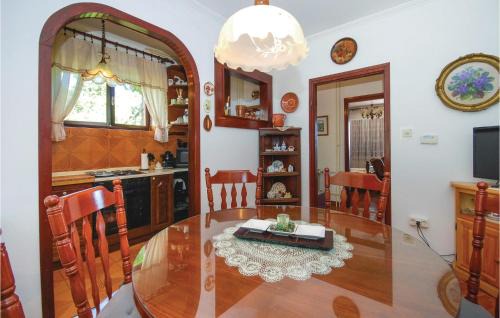 Lovran Apartment | Lovely Apartment In Lovran With Wifi