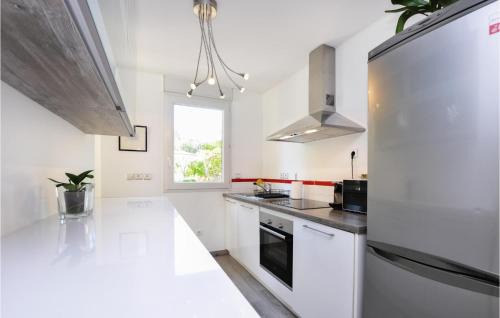 Le Mourillon Apartment | Lovely Apartment In Toulon With Wifi