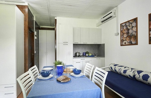 Baia Domizia House | Lovely apartment in villa for 6 people with A/C, pool, WIFI, TV, terrace and parking