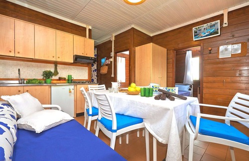 Baia Domizia House | Lovely apartment in villa for 6 people with A/C, pool, WIFI, TV, terrace and parking