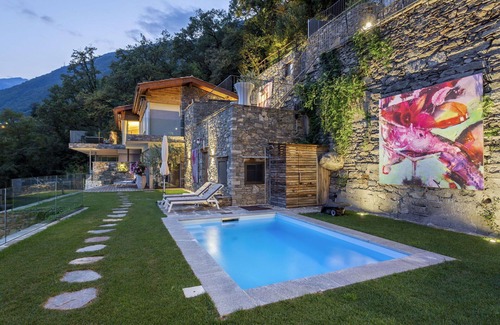 Ascona Villa | Lovely apartment in villa for 2 people with A/C, internet, pool, TV, patio and panoramic view