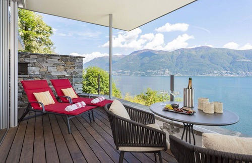 Ascona Villa | Lovely apartment in villa for 2 people with A/C, internet, pool, TV, patio and panoramic view