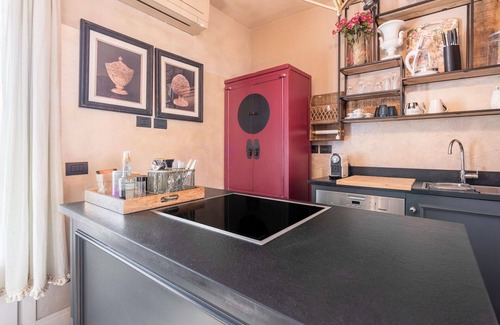 Lamporecchio Apartment | Lovely apartment for 4 guests with pool, WIFI, A/C, TV, terrace and panoramic view