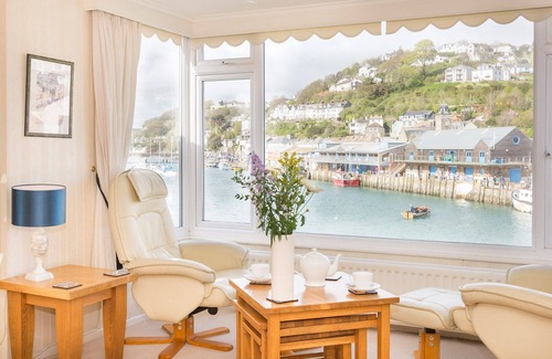 West Looe House | Lovely apartment on the edge of the harbour.